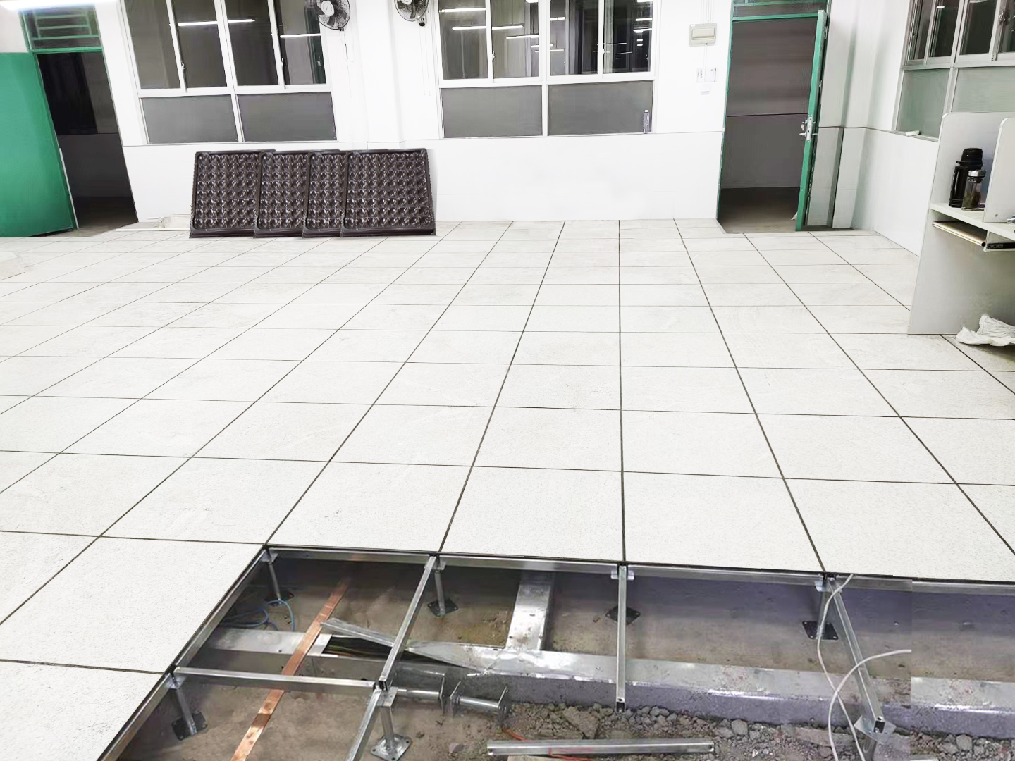 ���o늵ذ�İ��b�߶�һ����δ_������Ҏ(gu��)��Ҫ�����-���w�ذ������w���o늵ذ�